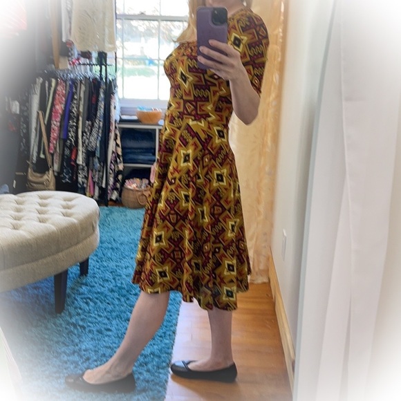💕NWT Lularoe Nicole Dress Mustard Colored with Fun Star patterns💕 - Picture 3 of 12